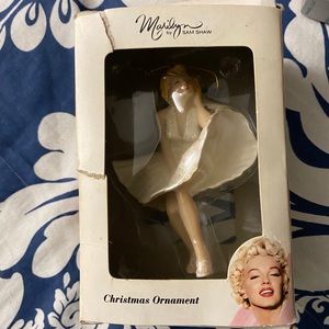 Marilyn Monroe christmas ornament